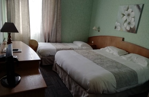 Chauvigny Hotel | Le Chalet Fleuri