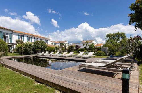 Saint-Clement-des-Baleines Hotel | Le Chat Botté