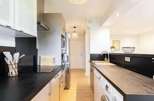 Cenon Apartment | Le Cocon - Charm & Serenity