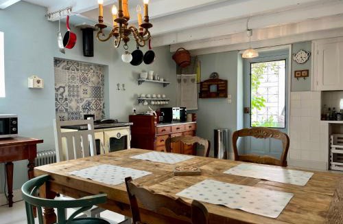 Le Vigeant House | Le Coin Caché