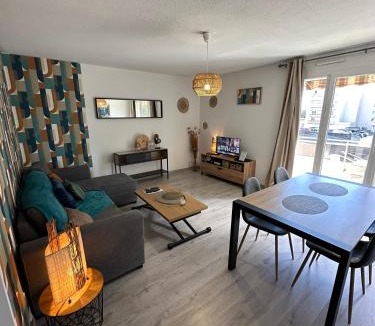 Le Hameau Apartment | LE COLORÉ - Parking gratuit - Confortable