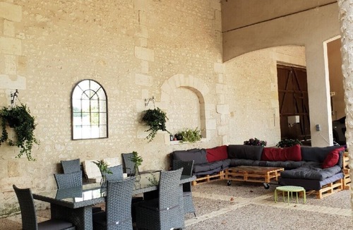 Pouillac House | LE DOMAINE DU HAUT PREAU-7 bedrooms-5 bathrooms, swimming pool, tennis court, petanque area