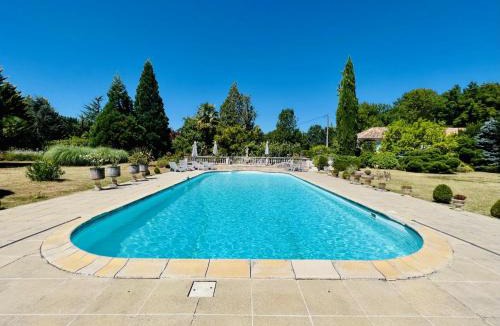 La Rochebeaucourt-et-Argentine Bed & Breakfast | Le logis de Lasteyrie