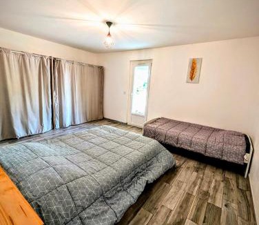 Istres Apartment | Le Gîte d'Entressen Piscine Jeux & Pétanque Istres Miramas