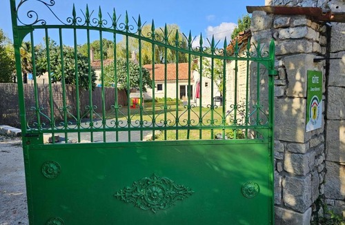 Coulon House | Le gîte de Malécot Gîte familial de 5 personnes