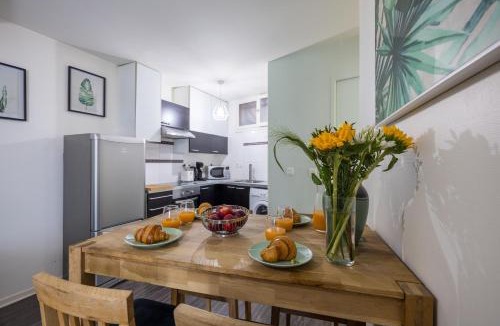 Mont-de-Marsan Apartment | Le grand Jungle - hyper centre - wifi- lave linge
