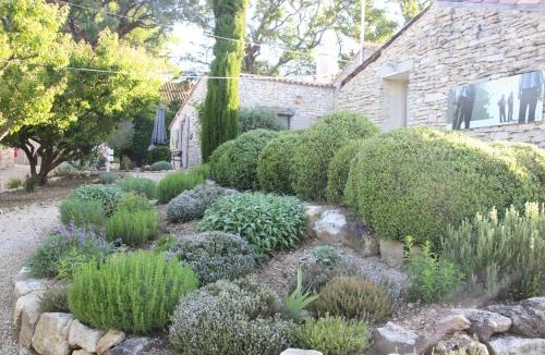 Murs House | Le Hameau Fleur de Pierres , Chambre , Gite et Table d'Hôtes