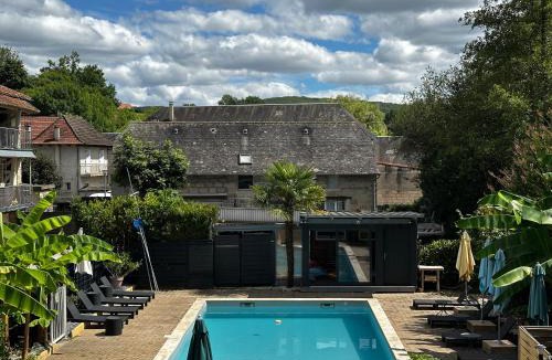 Larche Apartment | Le Havre de paix vue sur piscine