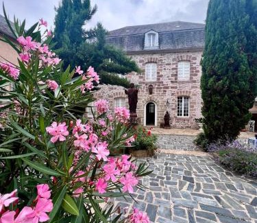 Allassac House | Le Logis de la Providence -12 pers -Bourg Allassac