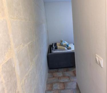 Centre Ville Apartment | Le Lumineux Centre ville - Wifi - Parking (idéal couple, voyages d'affaire)