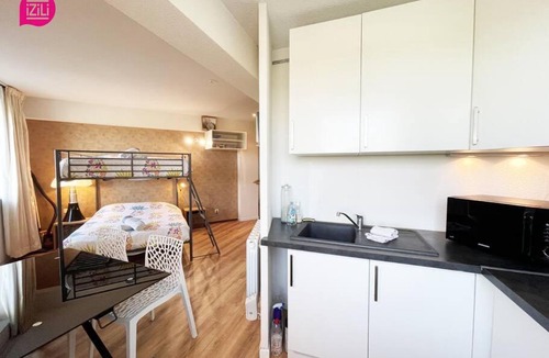 Chasseneuil-du-Poitou Apartment | Le Matelot by iZiLi-Calme-Futuroscope-Parking