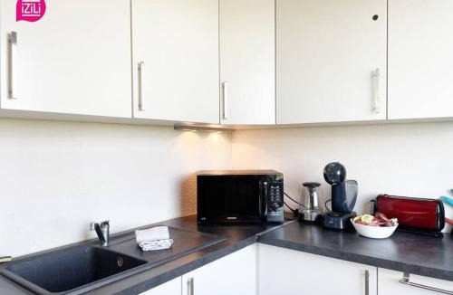 Chasseneuil-du-Poitou Apartment | Le Matelot by iZiLi-Calme-Futuroscope-Parking