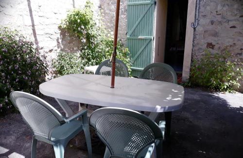 Coussay-les-Bois House | Le Misteflore