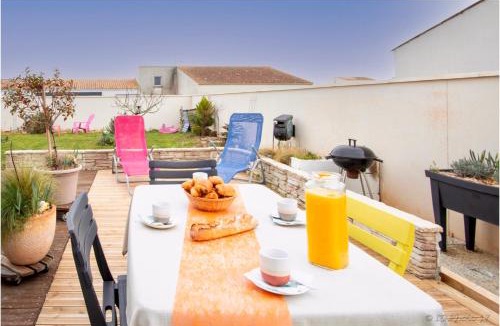 Trizay Apartment | "Le Pírate benèze"gîte insolite,situation idéale,accueil attentionné