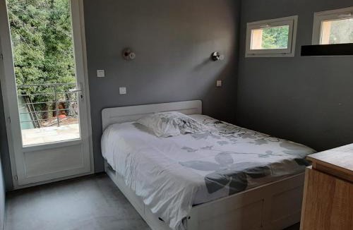 Trets Bed & Breakfast | Le Paradis de Clarisse