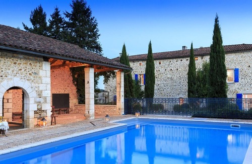 Vouthon Villa | Le Petit Mas - Five Bedroom Villa, Sleeps 8