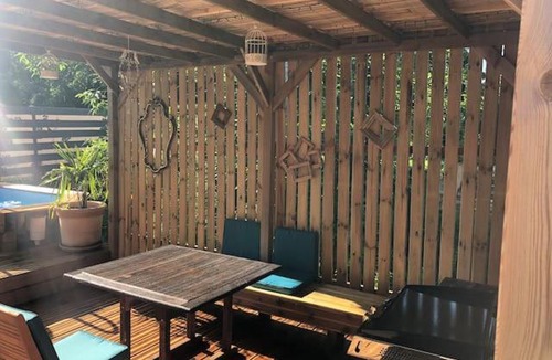 Sarlat-la-Caneda Ski Chalet | Le petit mas sud