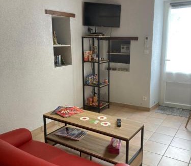Civaux Apartment | Le petit monas