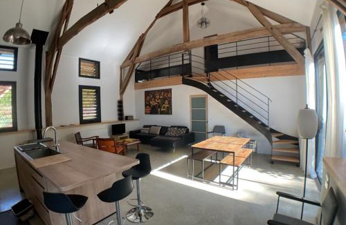 Veyrines-de-Domme Villa | Le séchoir à tabac et sa piscine Les temps des sources