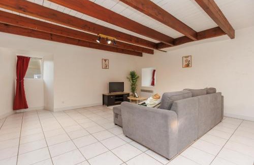 Lhommaize Apartment | LE SOUVENIR D'AILLEURS T2 65m2