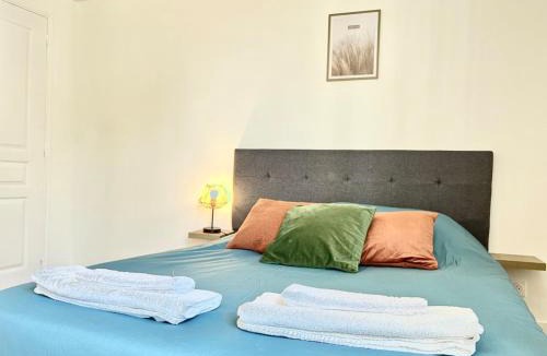 Poitiers Villa | Le St-Hilaire, House in the city center with patio with parking