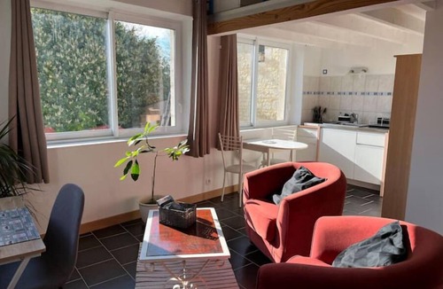 Port-d'Envaux Apartment | Le Studio du Castel Silence Avec vue sur le Parc