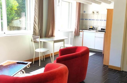 Port-d'Envaux Apartment | Le Studio du Castel Silence Avec vue sur le Parc