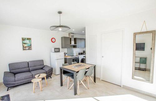 Les Mathes House | LE VAISSEAU Maison avec piscine/parking/wifi/plages 5kms