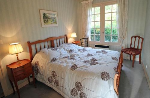 Saint-Just-le-Martel House | Le val des deux rieux
