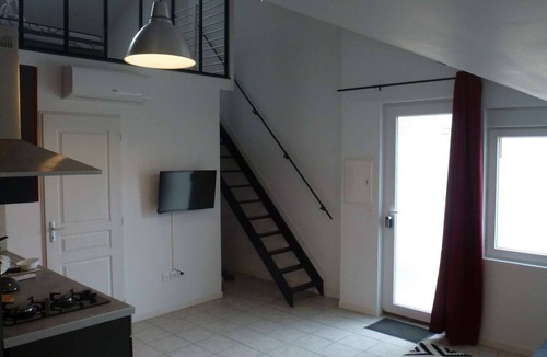Chasseneuil-du-Poitou Apartment | Le232 fr Meublé 4 Personnes Draps, Serviettes et Ménage Inclus