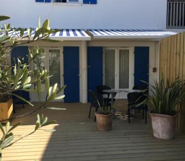 Boyardville Hotel | Les Bains Boyardville - Hôtel et Restaurant