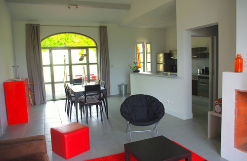 Saint-Leon Cottage | Les bleuets and its natural pool