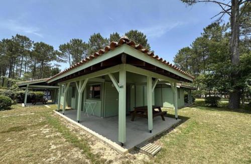 Brocas House | Les bruyeres