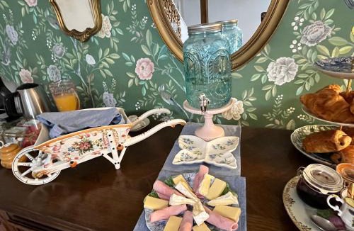 Verteuil-sur-Charente Bed & Breakfast | Les Bruyeres Chambres dhotes et Gite