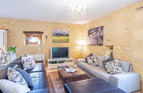 Saint-Crepin-et-Carlucet Villa | Les Charmes de Carlucet-Beaux Reves 3 bed Villa with pool, near Sarlat, Dordogne