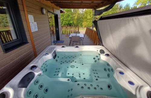 Condat-sur-Trincou House | Les Chalets du Moulin de Valade