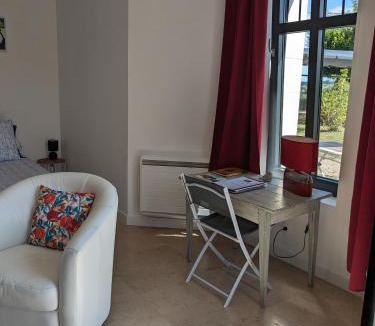 La Roche-Posay Apartment | Les Jolis Nids - Studio Rouge Gorge