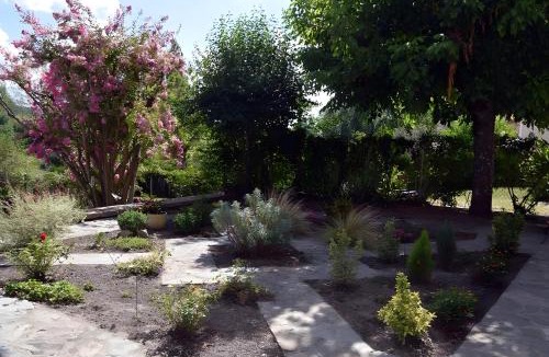 Saint-Germain-du-Salembre House | Les Mille Et Une Collines