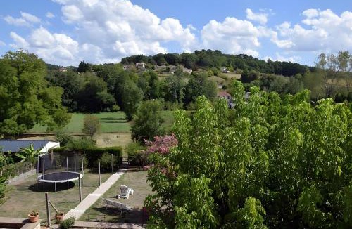 Saint-Germain-du-Salembre House | Les Mille Et Une Collines