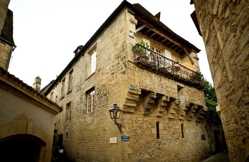 Sarlat-la-Caneda Historic Center Apartment | Les Suites sarladaises, the Salamandre suite