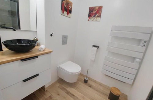 Salies-de-Bearn Bed & Breakfast | Les Treilles de Salies - Spa et sauna - Chambre Art déco