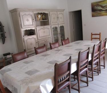 La Bree-les-Bains House | Location La Brée les Bains 15 personnes
