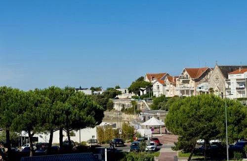 Pontaillac Apartment | Location Pontalliac de 200 m2 à 50m de la Plage