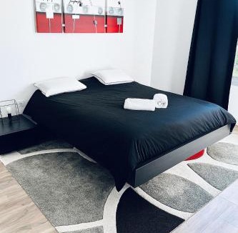 Pontaillac Apartment | Location Pontalliac de 200 m2 à 50m de la Plage