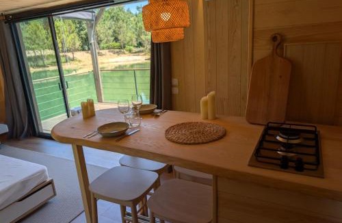 Parcoul-Chenaud Boat Rental | Lodge on the water in Dordogne