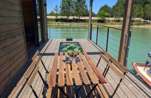 Parcoul-Chenaud Boat Rental | Lodge on the water in Dordogne