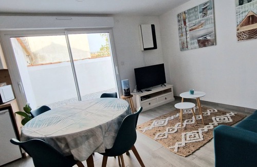 Saint-Denis-d'Oleron Apartment | Logement à 200m de la Plage - Les Huttes