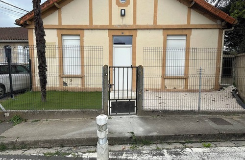 Angouleme House | Logement Près de la Gare Dangoulême Idéal Possibilité de Louer une Voiture