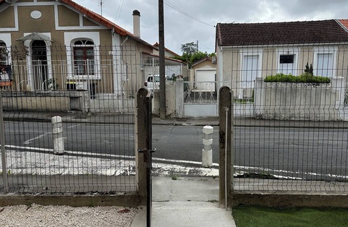 Angouleme House | Logement Près de la Gare Dangoulême Idéal Possibilité de Louer une Voiture