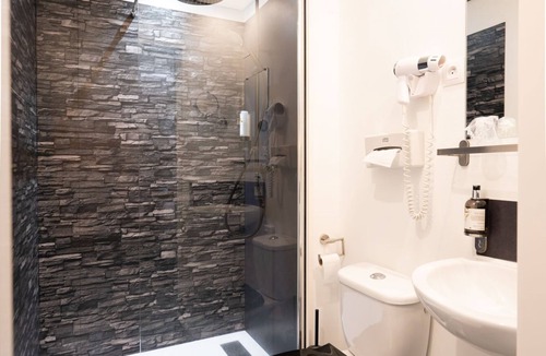 Bort-les-Orgues Hotel | Logis Central Hôtel & Spa